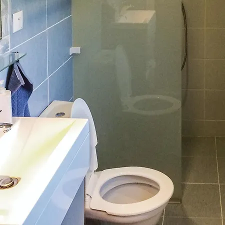 One-bedroom Holiday In *